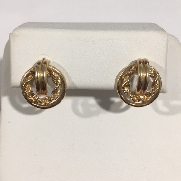 14k Yellow Gold Round Light Hollow Earrings - Picture 3 of 4